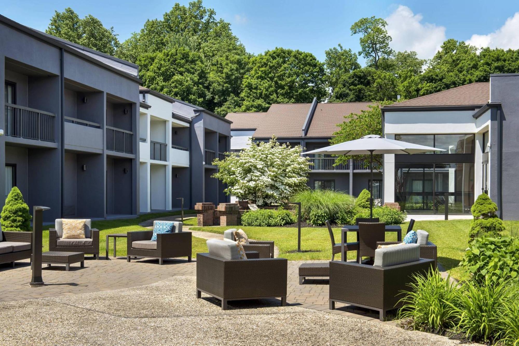 Courtyard By Marriott Poughkeepsie Hotel Exterior photo